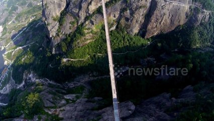 Plus long pont en verre du monde