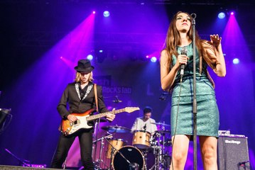 MINUIT - Flash @ Finale Sosh aime les inRocKs lab