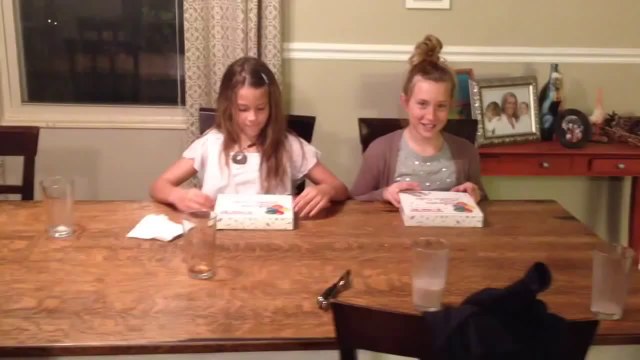 Annonce d'une maman à ses deux filles qu'elles vont devenir des grandes soeurs !