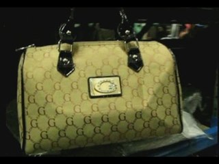 Venezia - Sequestrate 7mila borse false destinate al mercato dei turisti (02.10.15)