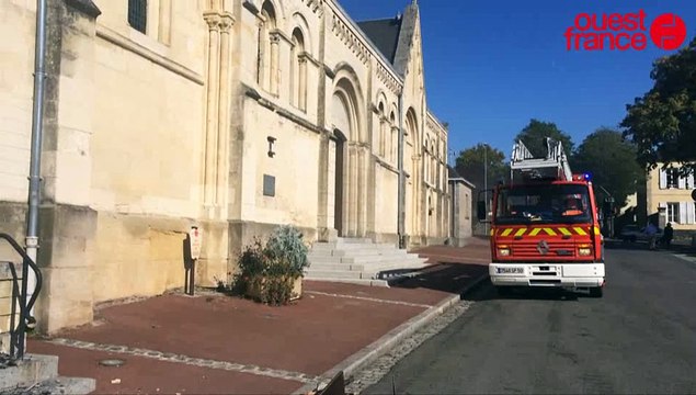 Feu dans l'église Sainte-Croix à Saint-Lô.
