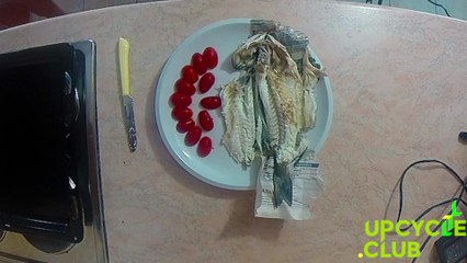 How to cook fish using a newspaper