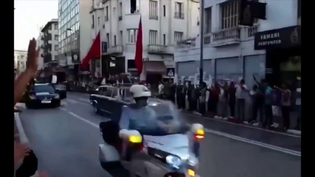 Un homme est percuté par une voiture du cortège de François Hollande au Maroc