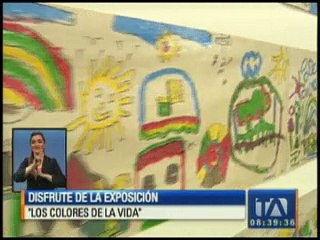 Disfrute de la exposición “Los colores de la vida”