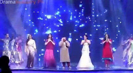 Meera Forgetting Dance in Lux Style Awards 2015 with Rahat Fateh Ali khan