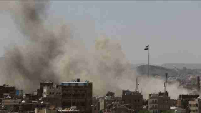 Más bombardeos mientras crecen las víctimas infantiles del conflicto en Yemen