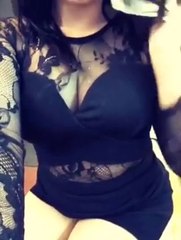 This Time Qandeel Baloch Crossed all Limits, See What She is Showing -- -