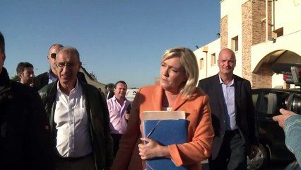 Régionales: Marine Le Pen en campagne à Calais