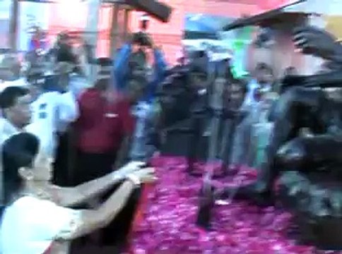 Ahmedabad Khadi Utsav 2015 16 inaugurated by Saurabh Patel