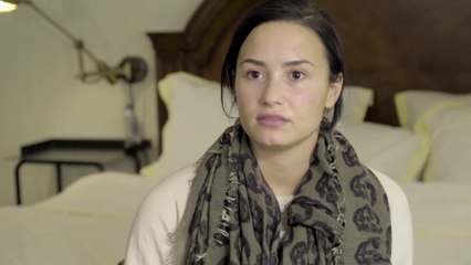 Demi Lovato goes Nude for Vanity Fair without Photoshop