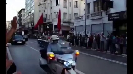 Le cortège de François Hollande renverse un passant