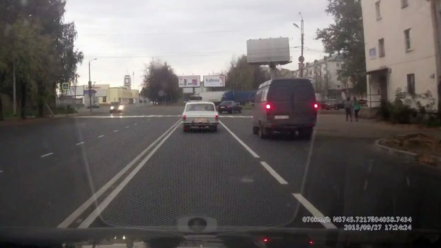 Boire un petit coup c'est agréable, boire un petit coup c'est doux.