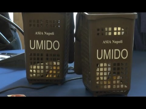 Napoli - Rifiuti, parte il porta a porta nel centro storico (02.10.15)