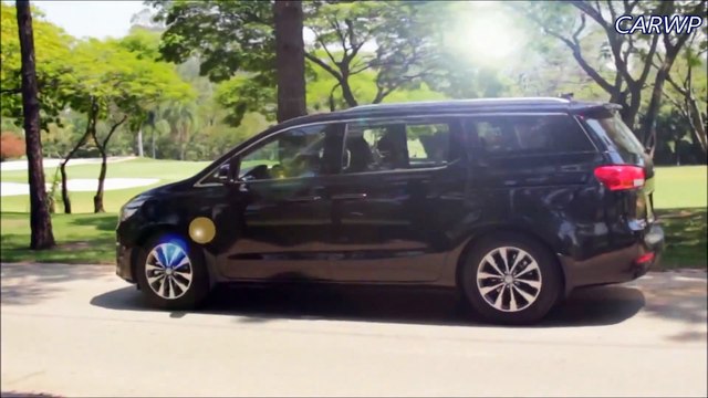 DESIGN R$ 244.900 Kia Grand Carnival 2016 8 lugares aro 18 AT6 3.3 V6 270 cv 32,4 mkgf 2.155 kg @ 60 FPS