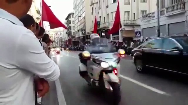 Un homme est percuté par une voiture lors du cortège de François Hollande au Maroc