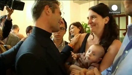 Un prêtre polonais annonce qu'il est gay, le Vatican l'est beaucoup moins...