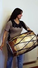 Pakistani dhol Sheena-Boll