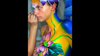 Girls body paint with  flowers