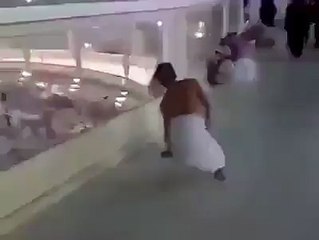 SUBHAN ALLAH KIYA BATH HAY IS BHAI KI ALLAH HAMEN BHE HAJJ KI SADATT NASEEB FARMAY AMEEN