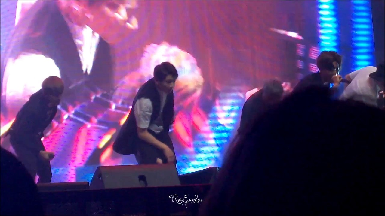 [BTS] 150911 FanMeeting Showcase Live : Boy In Luv
