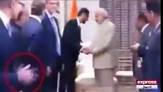 slap of indian PM modi