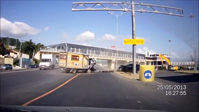 Auto Moto accident NAW 2015