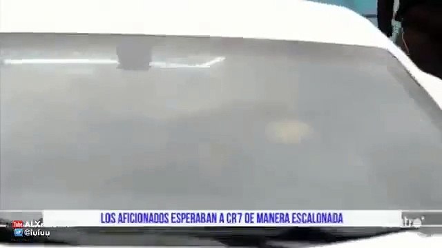 Cristiano Ronaldo ignores Real Madrid fan who produces his celebration outside Valdebebas Buuuuu!