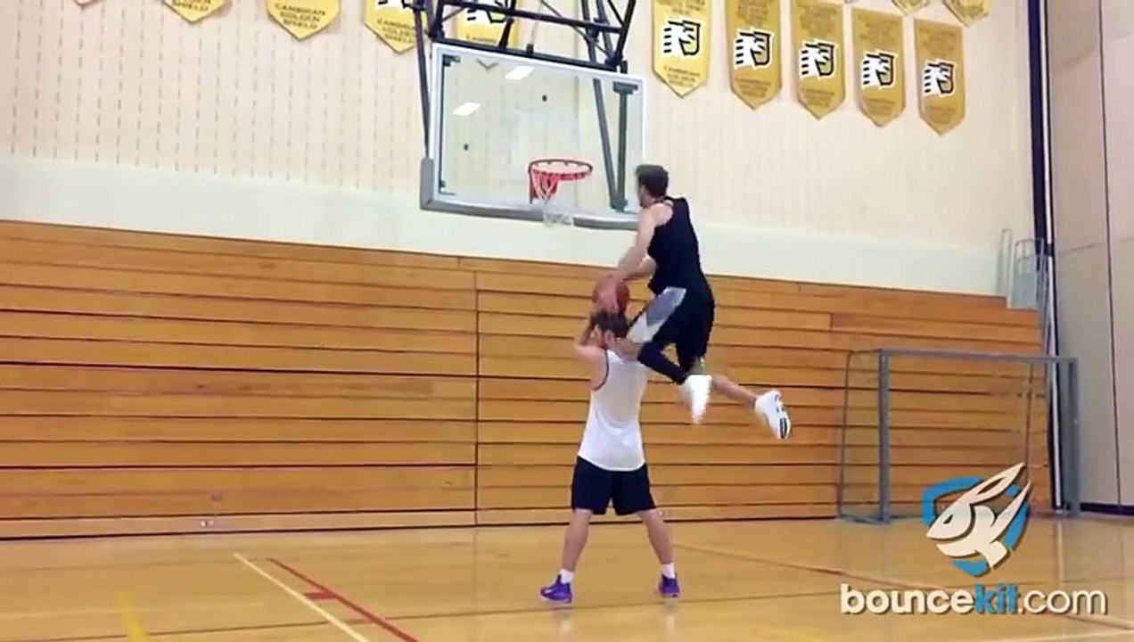 Jordan Kilganon claque un dunk aussi monstrueux qu’inédit !