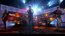 Chris Young Performs Im Comin Over