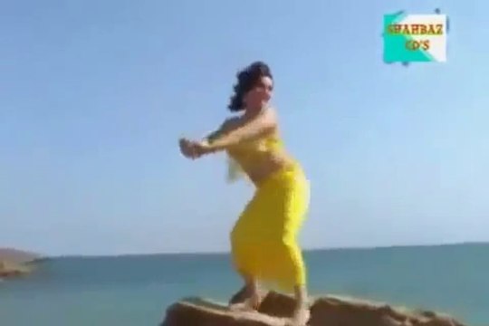 HOT Mujra On Beach - Dudh Makhna Di Pali