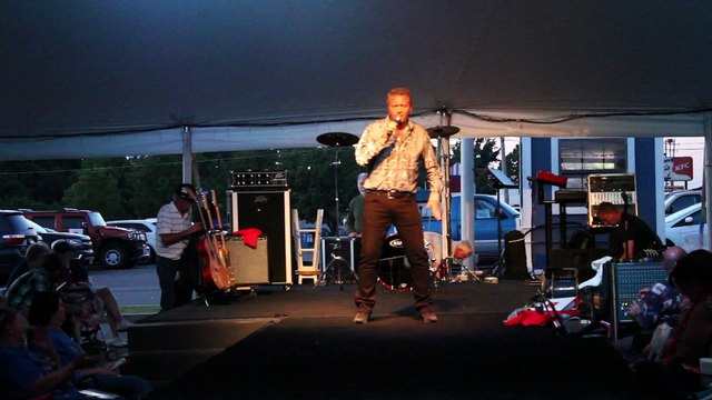 Colin Paul sings 'Finders Keepers' Elvis Week 2015