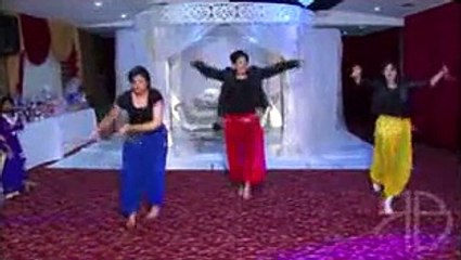 SISTERS MENDHI DANCE _must watch