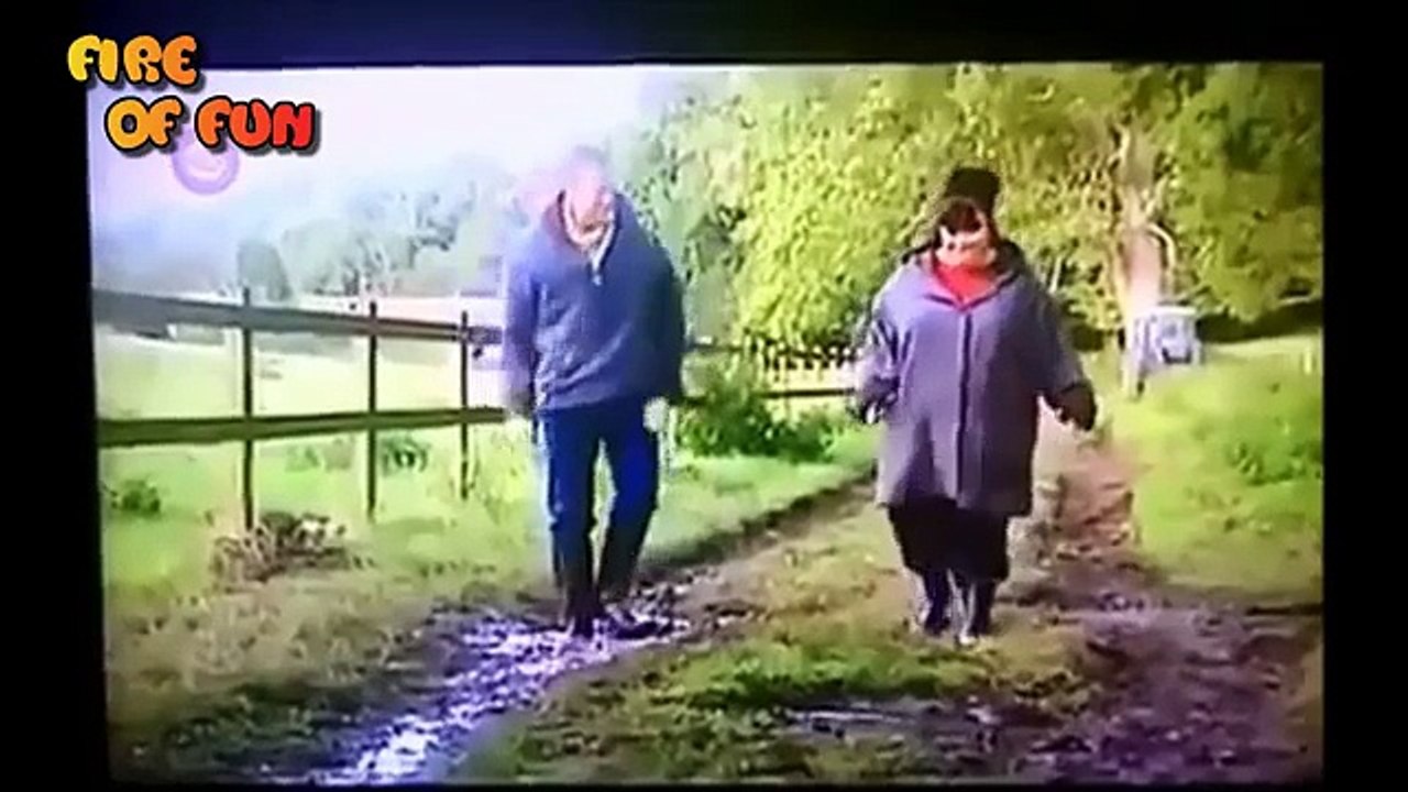 Funny videos- Stupid people doing stupid things #4