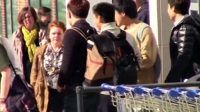 PUBLIC STABBING (SOCIAL EXPERIMENT) PRANKS GONE WRONG Funny Pranks Best Pranks 2014