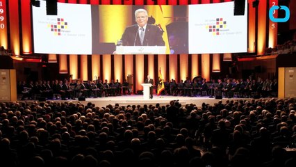 Marking 25 years of German unity, president says refugee crisis even bigger challenge