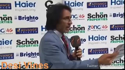 Shahid Afridi Denies Hand-Shake with Girl