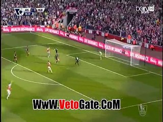 ."اوزيل"يتقدم بالهدف الثانى الارسنال فى مانشستر يونايتد