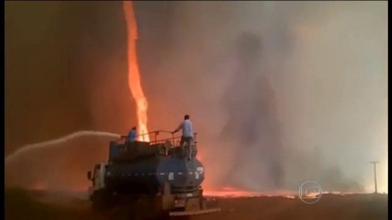Vídeo mostra redemoinho de fogo em lavoura de Santa Helena de Goiás