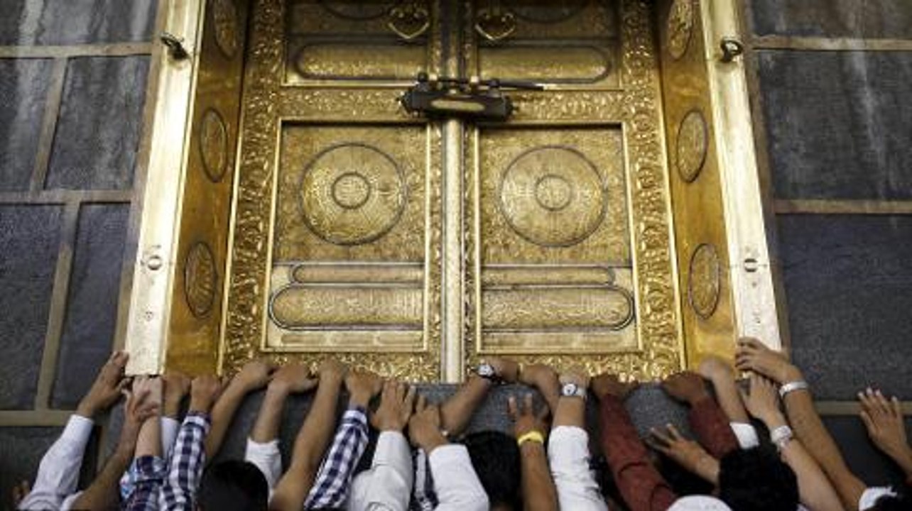 Iran, Saudi Arabia and the war over the Hajj disaster - Listening Post (Lead)