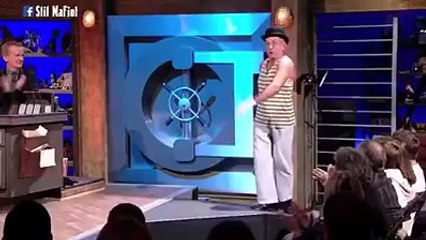 Amaizing Stunt With Baloon