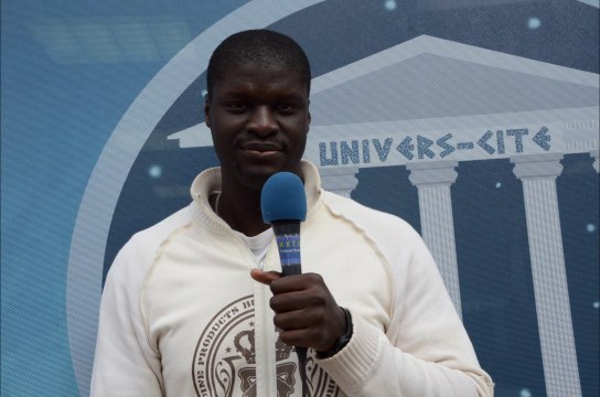 Univers-Cité La Seyne sur Mer Sept 2015 - Interview Oscar Dacosta - 720p