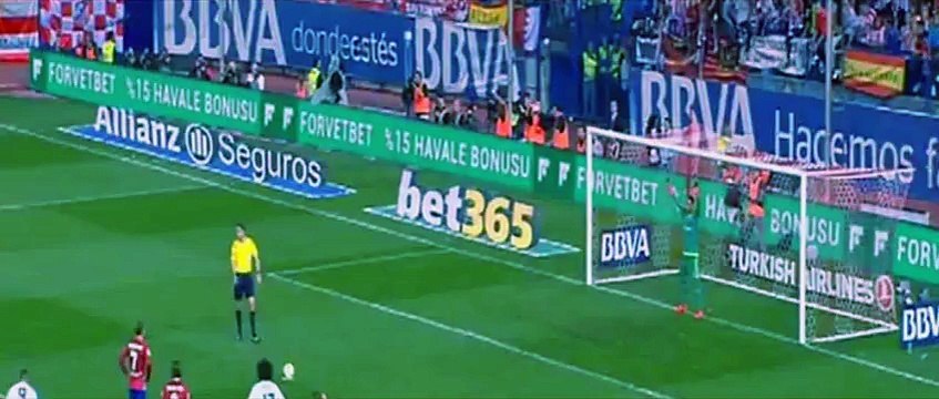 Keylor Navas Fantastic Penalty Save vs Griezmann - Atletico Madrid vs Real Madrid ( La Liga ) 2015