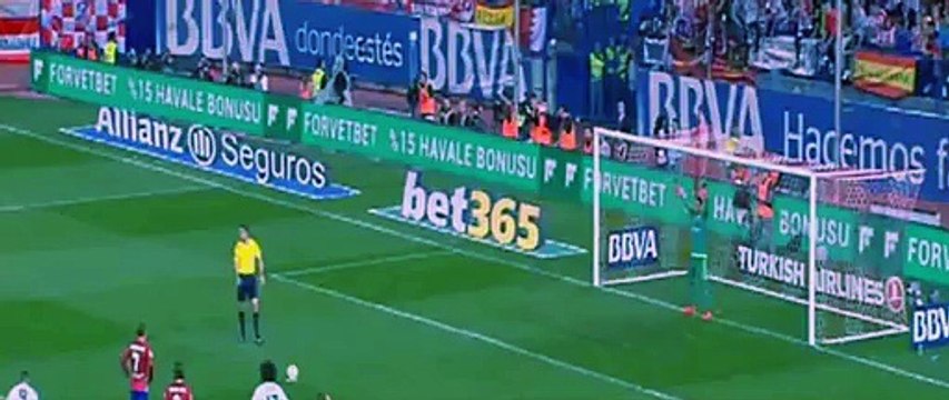 Keylor Navas Fantastic Penalty Save vs Griezmann - Atletico Madrid vs Real Madrid ( La Liga ) 2015