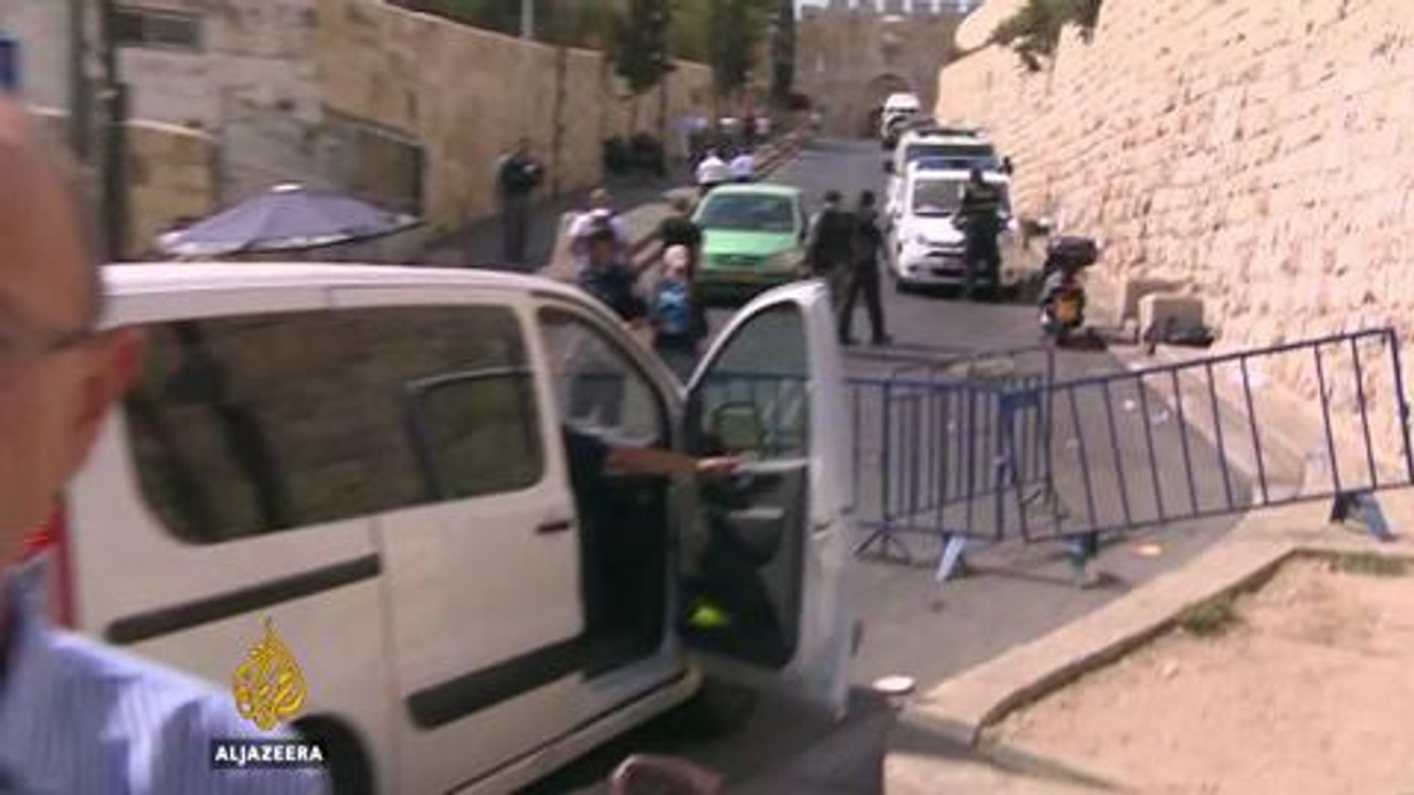 Israel restricts Palestinians from entering Old City