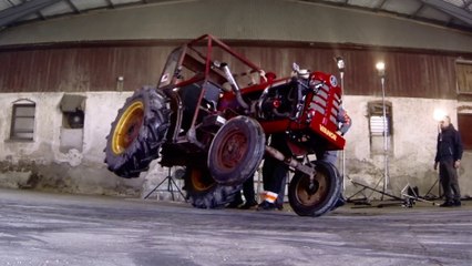 Des fous Drift en tracteur