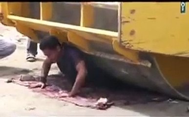 چاروں ھاتھوں اور پیروں سے عوام کو بیوقوف بنایا جا رھا ھے