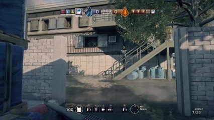 Tom Clancy's Rainbow Six® Siege - Closed Beta_up against the wall