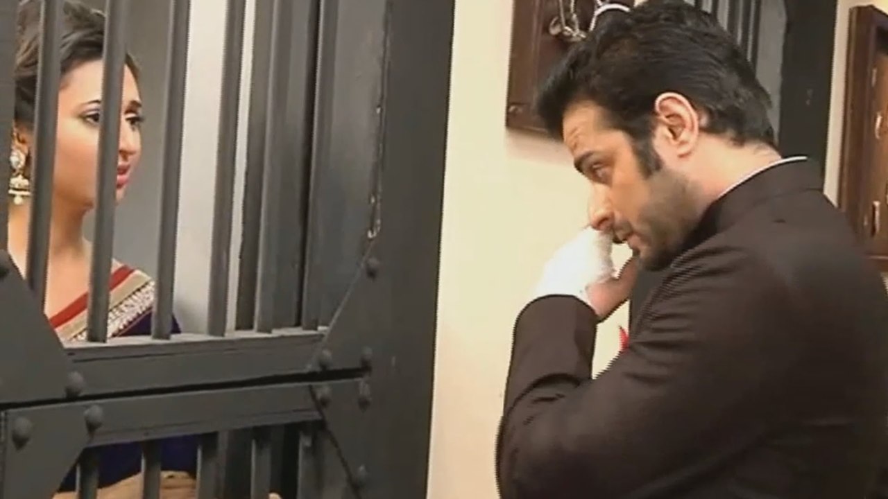 Yeh Hai Mohabbatein 5th October 2015 Ishita Get Jaild in Rinki Murder