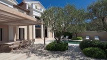 Vente Maison Exceptionnelle à Port-Grimaud (83310) - 500m² avec jardin, piscine et accès direct à l'amarrage