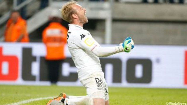 Un gardien héroique sauve trois penaltys dans un match !